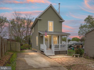 /international/us/121-w-confederate-street-new-market-va-110098619824/