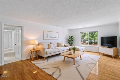 /international/us/1917-front-street-durham-nc-110108349488/