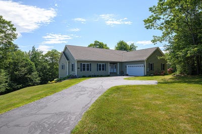 /international/us/1375-province-road-gilmanton-nh-110107719625/