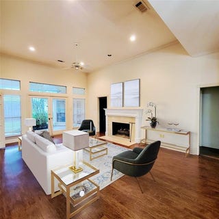 /international/us/1017-mccoy-drive-irving-tx-110099928209/