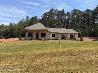 /international/us/182-a-d-mclendon-road-mendenhall-ms-110107309594/
