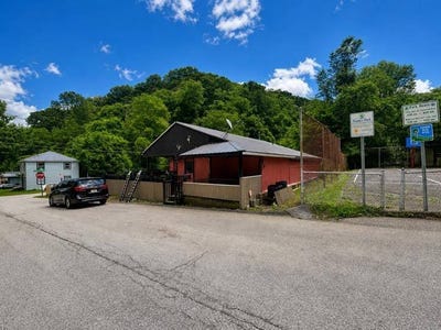 /international/us/802-804-57th-street-se-charleston-wv-110108915090/