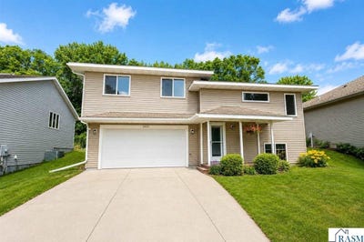 /international/us/2023-moore-drive-st-peter-mn-110108902791/
