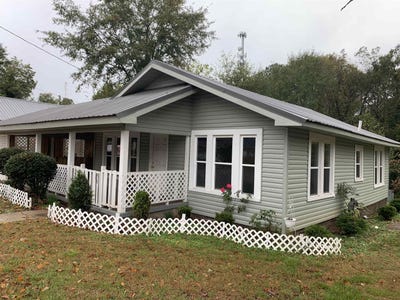 /international/us/807-4th-st-red-bay-al-110103210765/