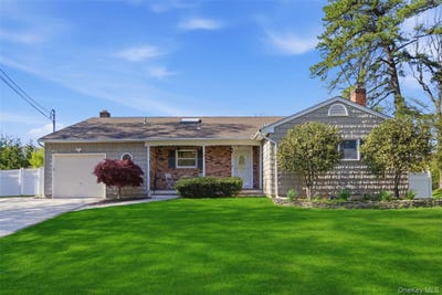 /international/us/15-7th-avenue-smithtown-ny-110107782473/