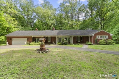 /international/us/12-jenick-lane-woodbridge-ct-110108393033/