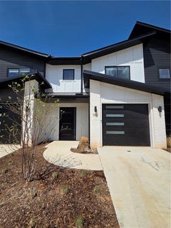 /international/us/1102-emilia-avenue-lowell-ar-110107196676/