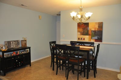 /international/us/8203-tamarron-drive-plainsboro-nj-110108976988/