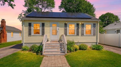 /international/us/6-pine-street-wareham-ma-110106477631/