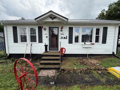 /international/us/309-jackson-st-smithville-tn-110108439899/