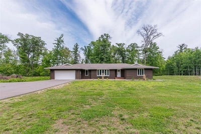 /international/us/9240-larkspur-court-brainerd-mn-110098641476/