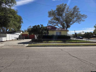 /international/us/1102-9th-st-rock-springs-wy-110120510509/