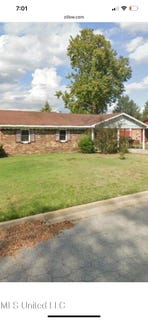 /international/us/913-s-linbar-street-drive-indianola-ms-110100816829/