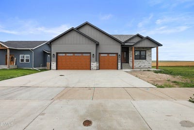 /international/us/2623-44th-avenue-west-williston-nd-110101268643/?lang=id
