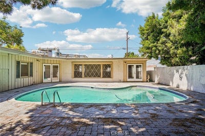/international/us/1829-e-jackson-street-long-beach-ca-110098818054/