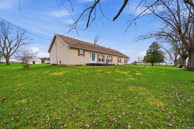 /international/us/6118-north-road-west-jefferson-oh-110106499969/