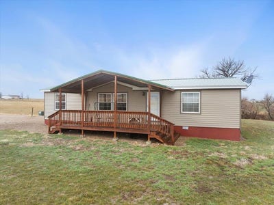 /international/us/11324-valley-1-rd-belle-fourche-sd-110098570838/