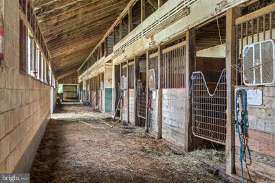 /international/us/13427-hilltop-farm-rd-gordonsville-va-110100726425/?lang=en