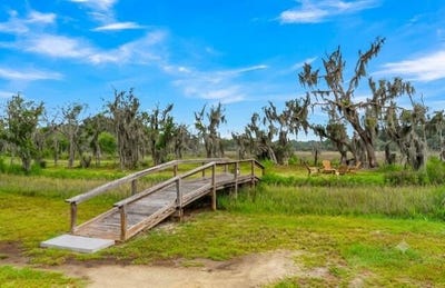 /international/us/6504-rozier-road-meggett-sc-110108819235/