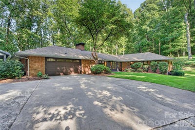 /international/us/459-forest-heights-drive-marion-nc-110120486695/
