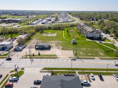 /international/us/718-s-ankeny-boulevard-ankeny-ia-110107699509/