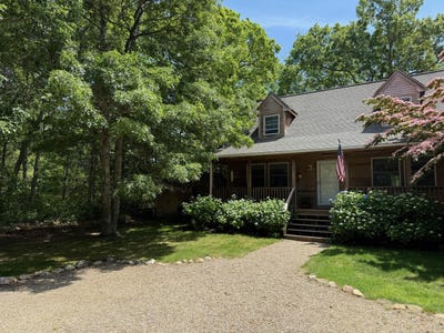 /international/us/112-west-spring-street-vineyard-haven-ma-110099393092/