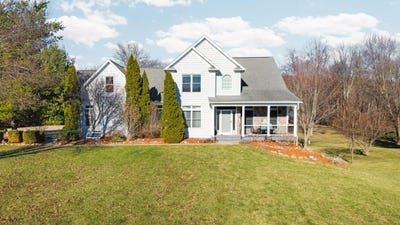 /international/us/9109-pine-hill-court-saline-mi-110107077234/
