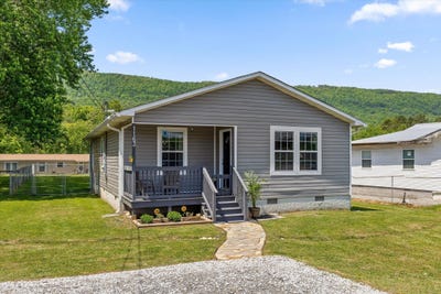 /international/us/1163-n-main-street-whitwell-tn-110107512671/