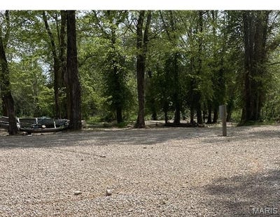 /international/us/0-current-river-rv-park-van-buren-mo-110097885399/