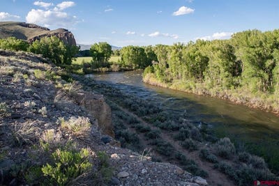 /international/us/1624-county-road-17-gunnison-co-110092716384/