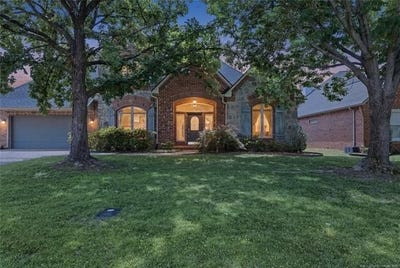 /international/us/9818-e-83rd-place-tulsa-ok-110108380167/