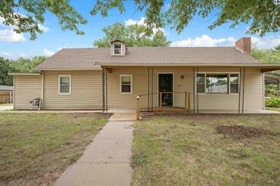 /international/us/407-s-6th-st-sterling-ks-110108917466/