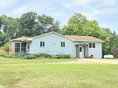 /international/us/1159-rock-grove-drive-nora-springs-ia-110109057628/