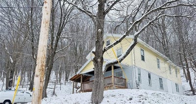 /international/us/30-esther-avenue-binghamton-ny-110105034070/