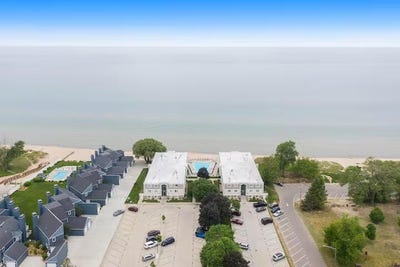 /international/us/225-north-shore-drive-south-haven-mi-110120612448/