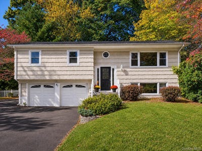 /international/us/97-grandview-avenue-nanuet-ny-110109993743/