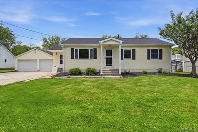 /international/us/64-park-avenue-depew-ny-110108361078/