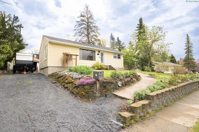 /international/us/1040-nw-clifford-st-pullman-wa-110107688296/