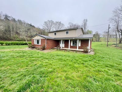 /international/us/8035-bloomington-road-salyersville-ky-110098569941/