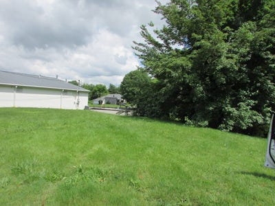 /international/us/303-burkesville-street-columbia-ky-110108394516/