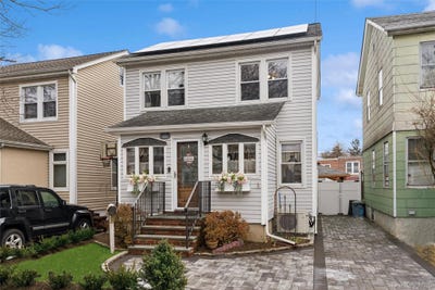 /international/us/8783-254th-street-bellerose-ny-110106175442/