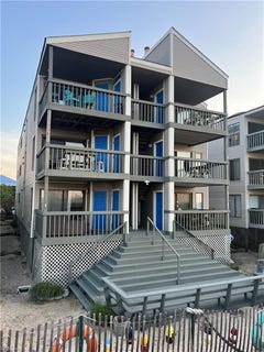 /international/us/1904-e-ocean-view-avenue-norfolk-va-110108444662/
