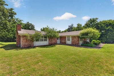 /international/us/220-e-20th-street-okmulgee-ok-110108396534/