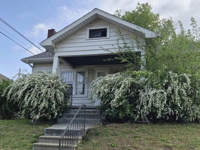 /international/us/920-nicholas-street-vincennes-in-110107982836/