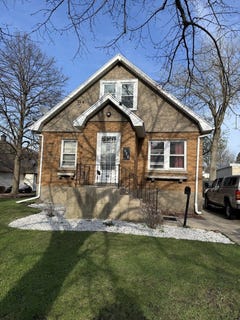 /international/us/920-n-madison-street-woodstock-il-110107573944/