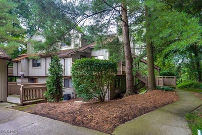 /international/us/582-meredith-lane-cuyahoga-falls-oh-110100966690/