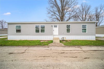/international/us/3583-austin-road-unit-5-geneva-oh-110096808567/