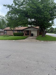 /international/us/1015-euclid-street-cleburne-tx-110107457003/