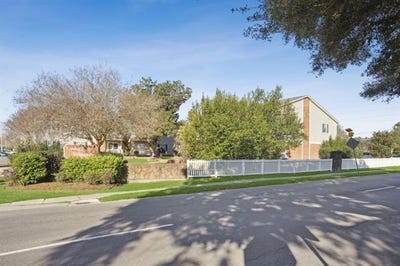 /international/us/736-village-road-kenner-la-110105293539/