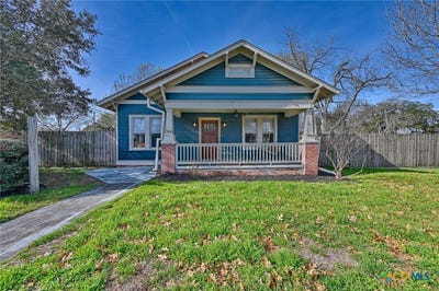/international/us/306-n-avenue-e-shiner-tx-110106100372/